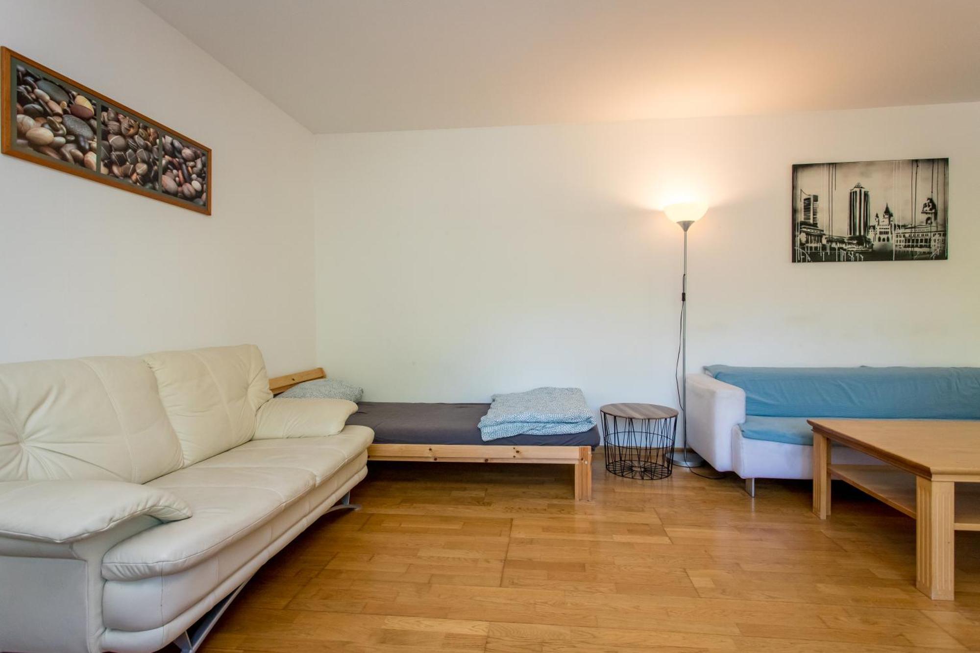 Ferienwohnung Mit 123Qm Fuer 8 Personen Mit Sehr Grossem Garten, Einfache Innen-Ausstattung Leipzig Ngoại thất bức ảnh