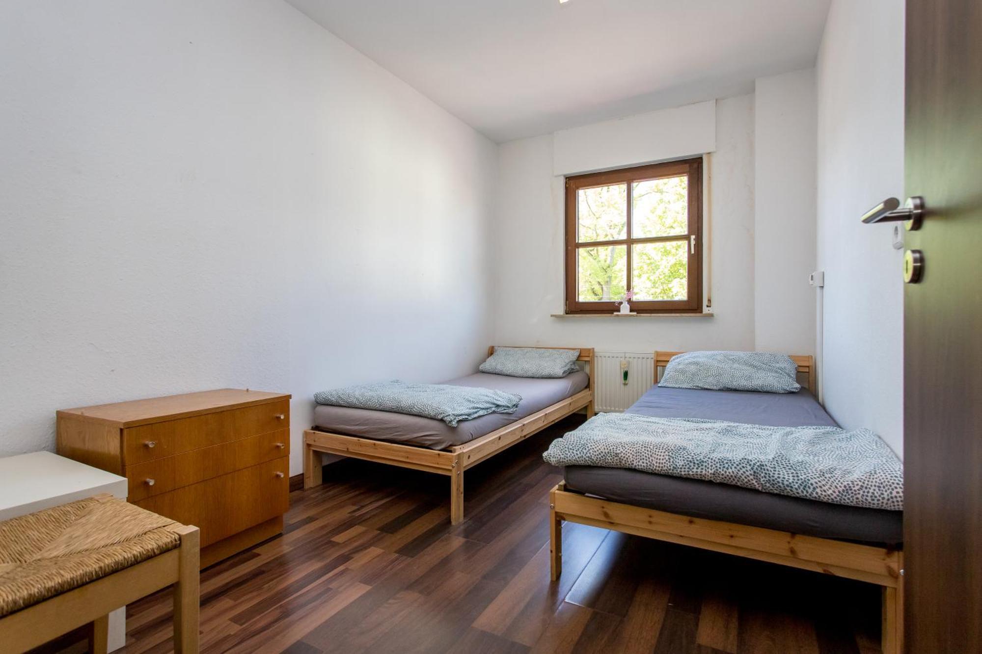 Ferienwohnung Mit 123Qm Fuer 8 Personen Mit Sehr Grossem Garten, Einfache Innen-Ausstattung Leipzig Ngoại thất bức ảnh