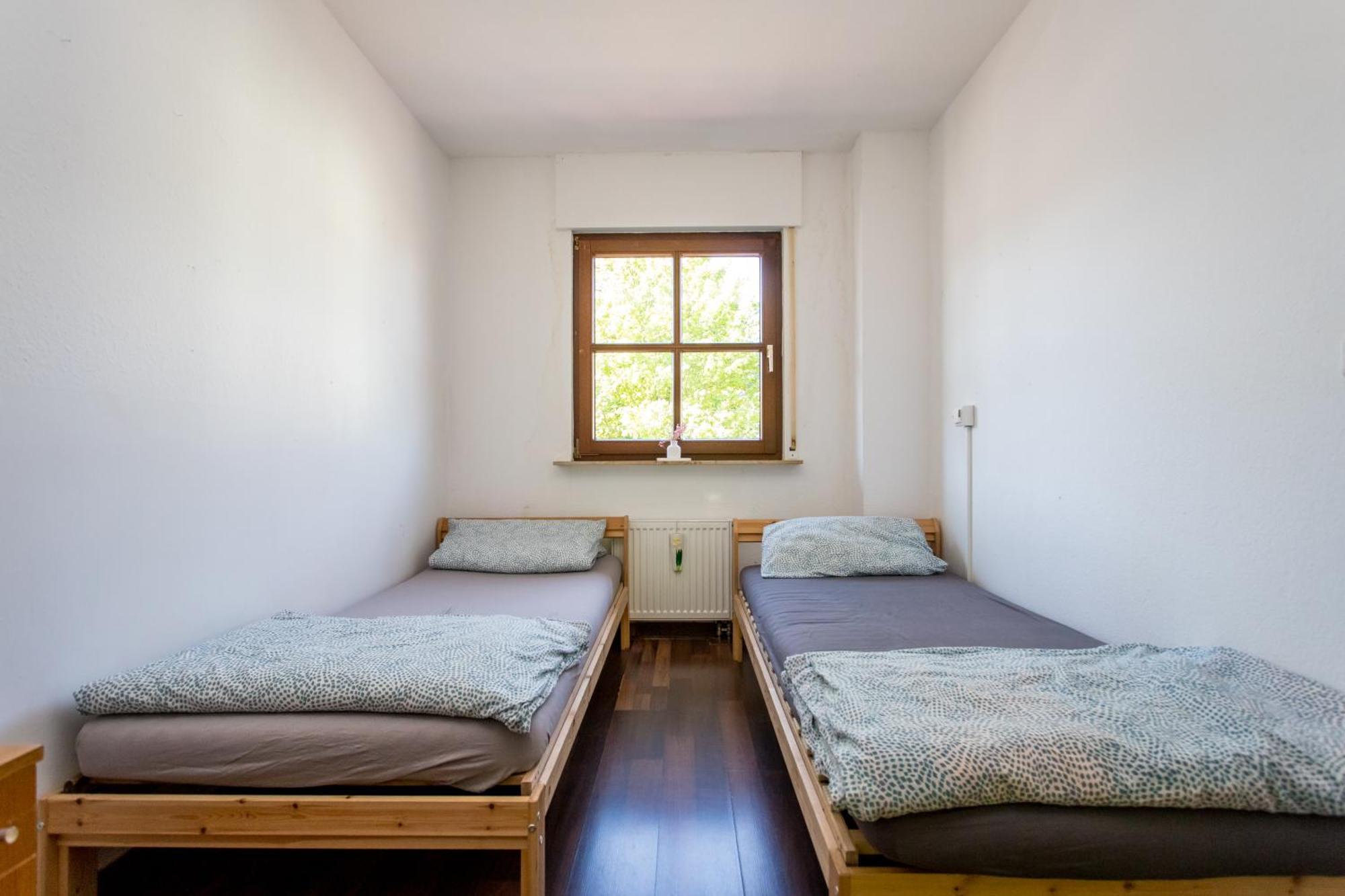 Ferienwohnung Mit 123Qm Fuer 8 Personen Mit Sehr Grossem Garten, Einfache Innen-Ausstattung Leipzig Ngoại thất bức ảnh